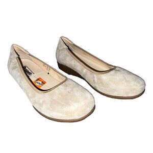 Propét Women's Yara 9.5 Natural Buff Suede Ballet Flat wedge heel Scotchgard NIB